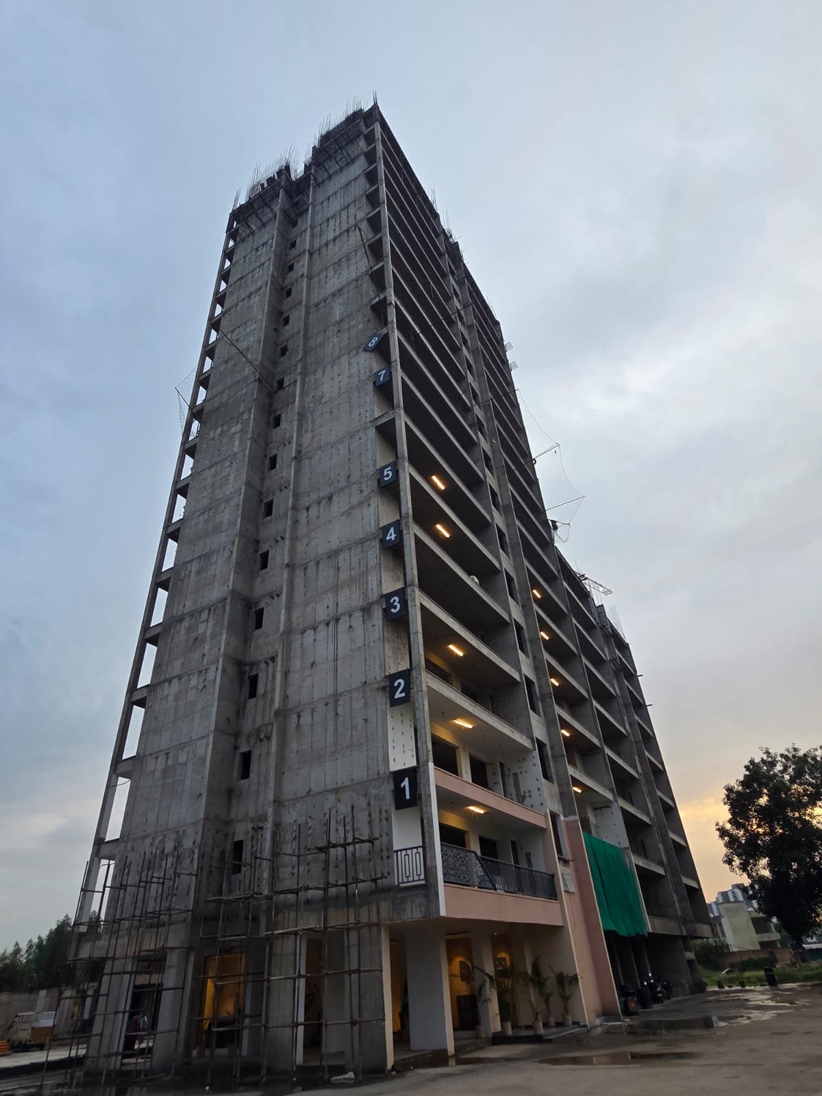 Roseró Elena tower construction progress